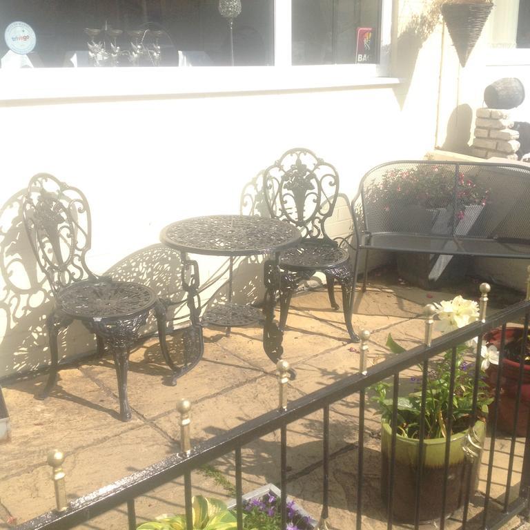 The Dragonfly Bed and Breakfast Blackpool Exteriör bild